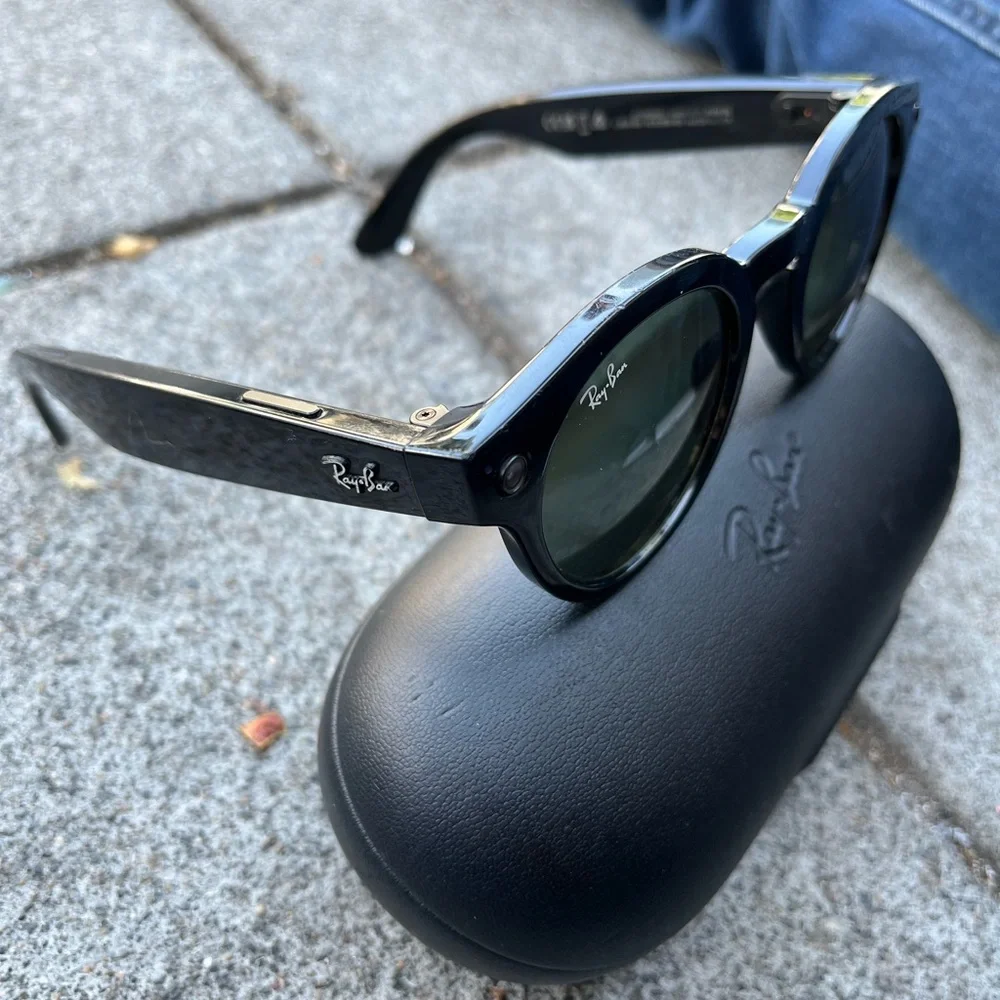RayBan’s smart glasses